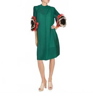 NEW BEULAHSTYLE crinkle midi dress in green